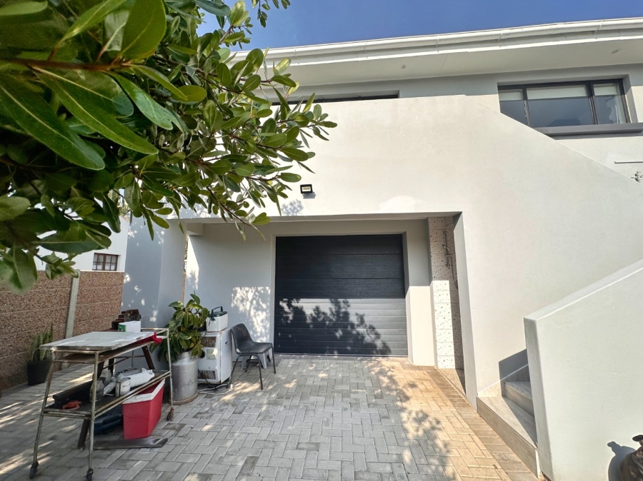 5 Bedroom Property for Sale in Fraaiuitsig Western Cape